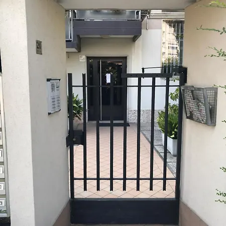 Alojamento de Acomodação e Pequeno-almoço Vespucci Garden